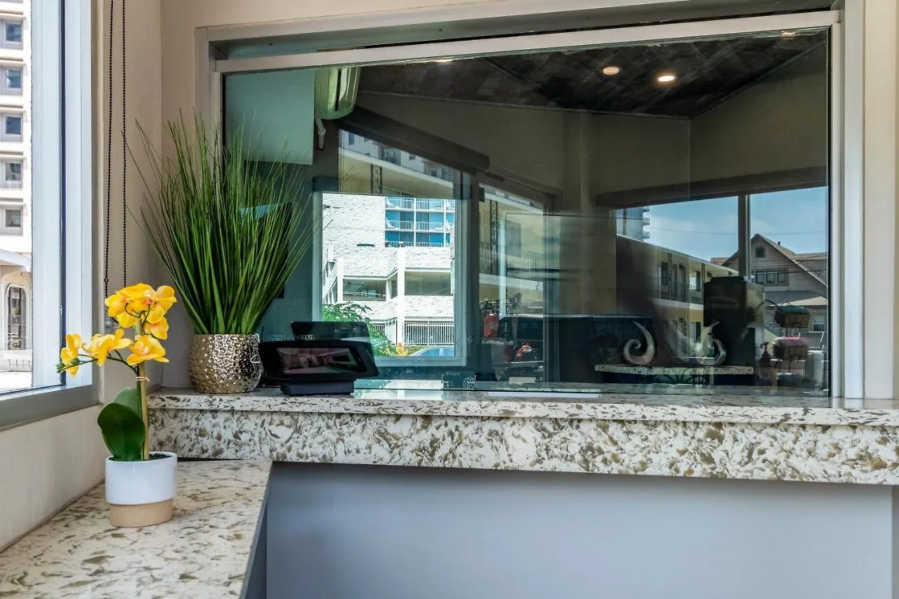 Inn At 50 - Long Beach Convention Center Hotel
