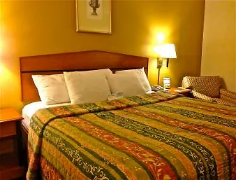 Inn At 50 - Long Beach Convention Center